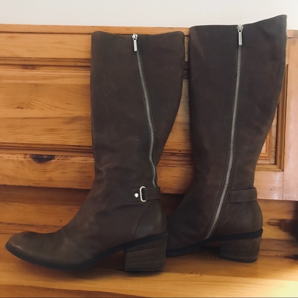 Donald j pliner boots size 7 - Picture 2 of 4